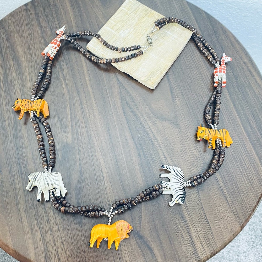 🍓 Costume Jewelry Boho Safari Animals Tiger Zebra Giraffe Lion Wood VTG Necklace